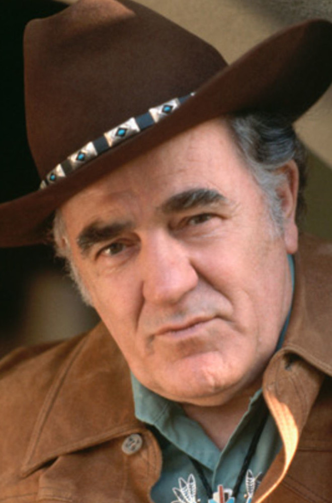 How Many Books Did Louis L' Amour Write? Best Update [2022]